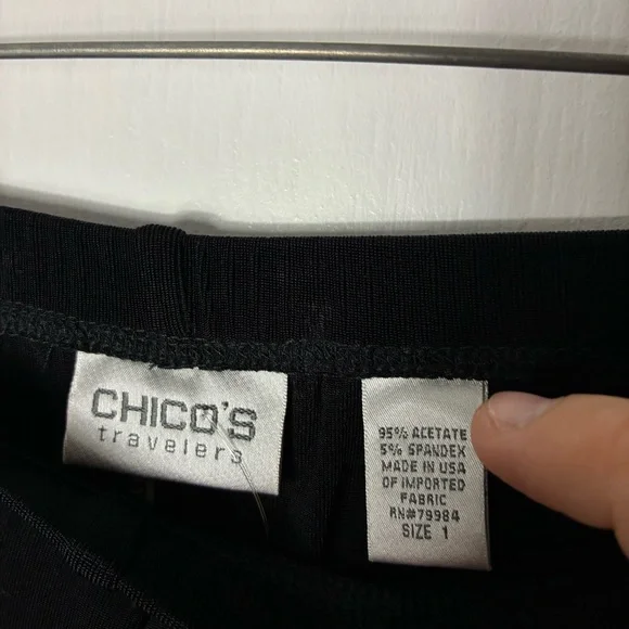 Nwot Chicos Travelers Liquid Knit Pant 1/M Wide Cropped Ruffle Hem Non Wrinkle - Picture 3 of 9